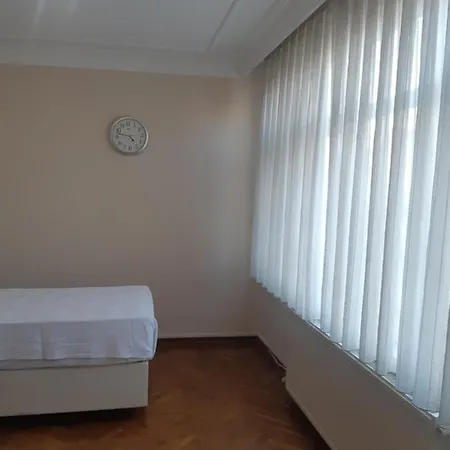 3-bedrooms Sea View & Balcony * Istanbul